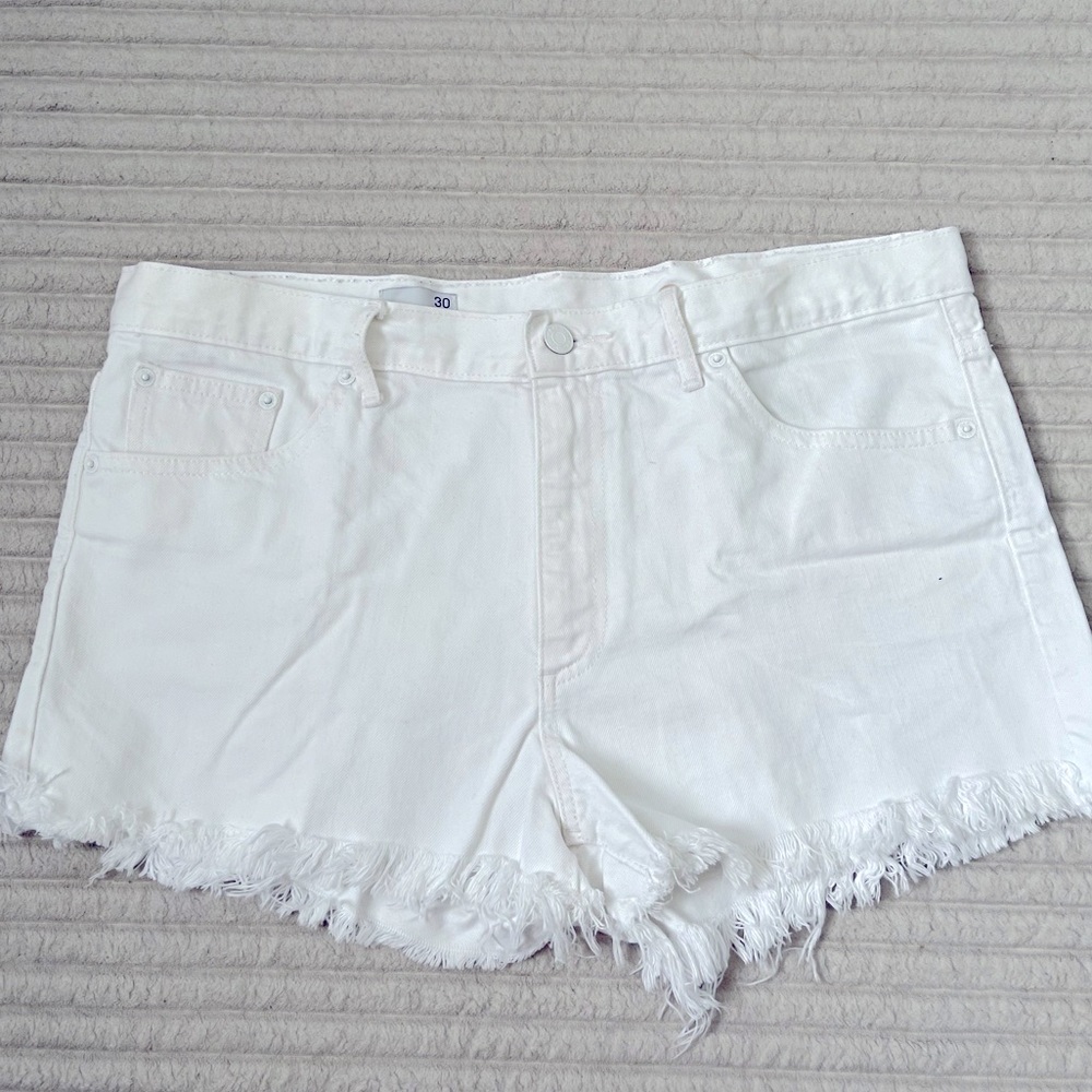 Gap Sexy Boyfriend Shorts frayed